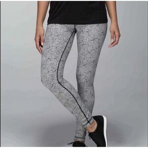 Lululemon Wunder Under Pant Plush Petal Deep Coal Ghost Black & White Size 4‎